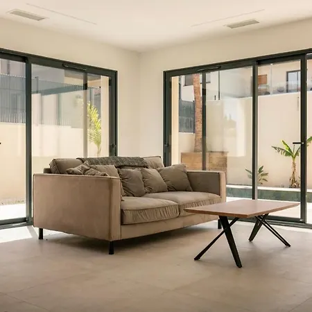 Maison Avec Piscine Privee Sud De France * ناربون